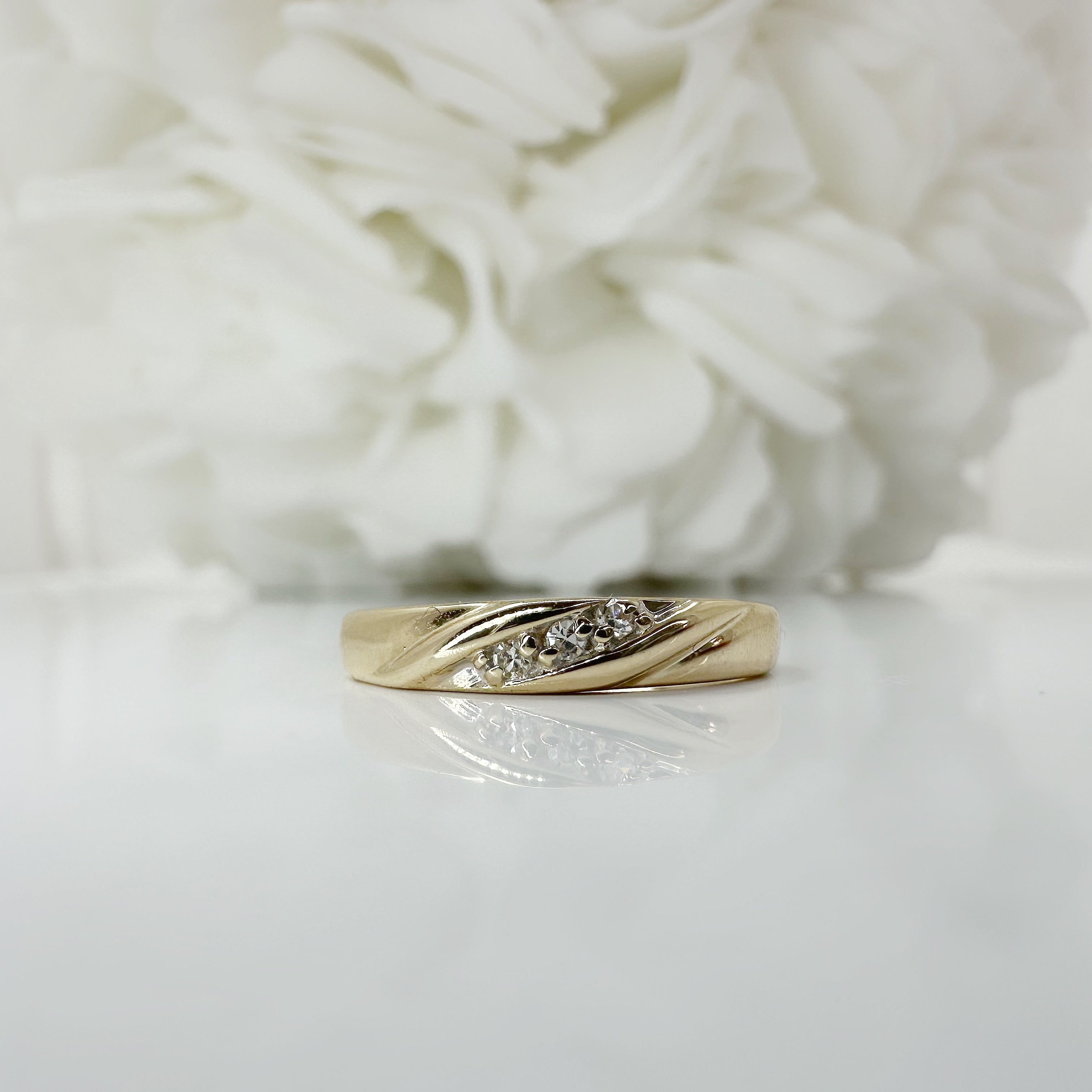 Vintage 3 Stone Diamond Band | 14k Yellow Gold