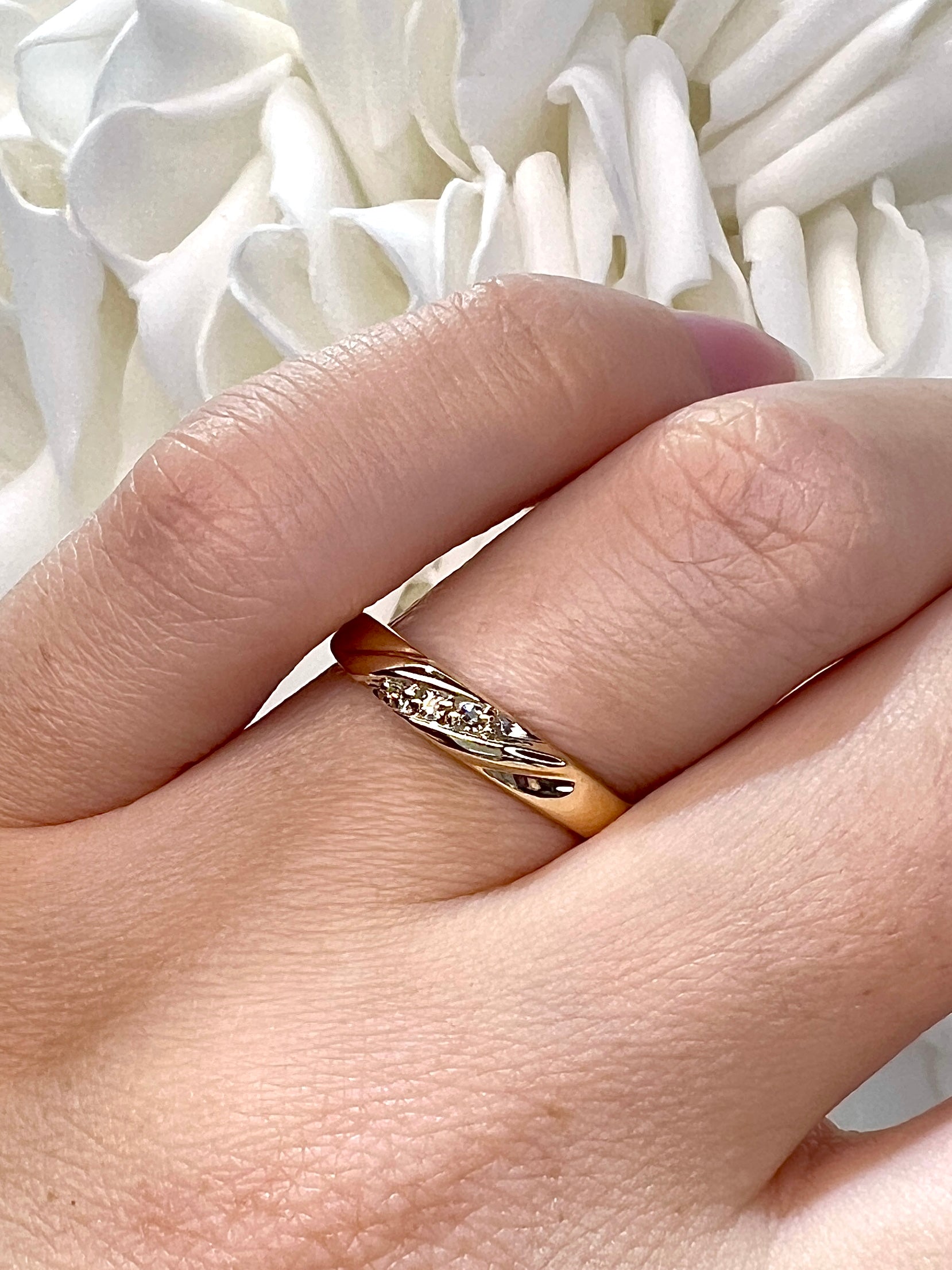 Vintage 3 Stone Diamond Band | 14k Yellow Gold