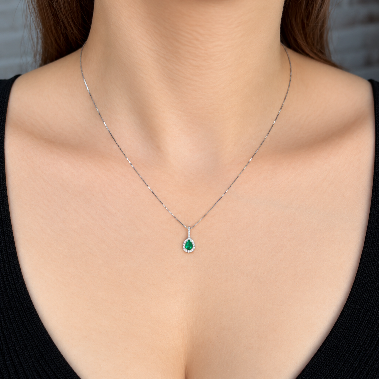 Pear shaped emerald pendant