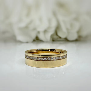 14k yellow gold diamond band