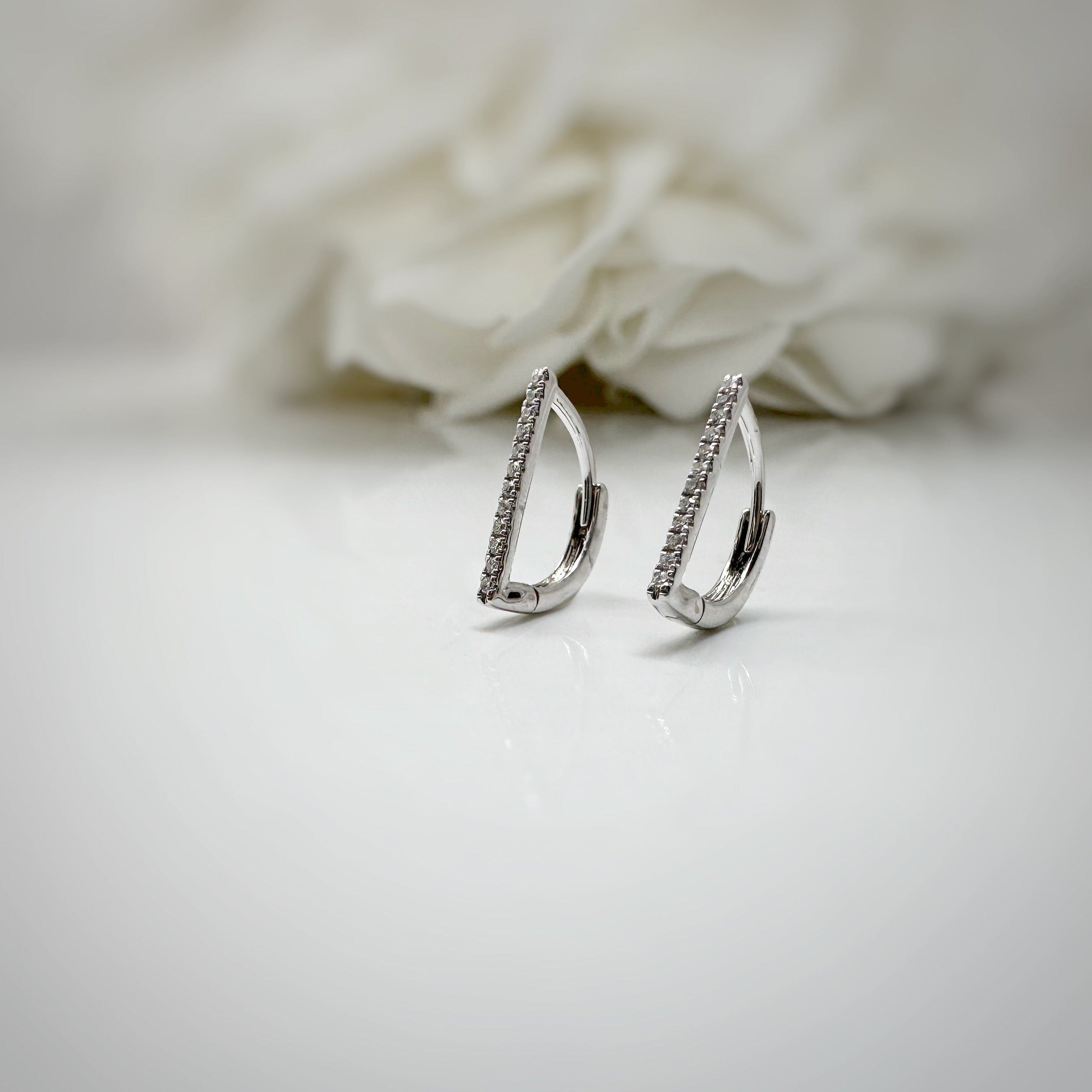 14k white gold natural diamond bar huggie earrings