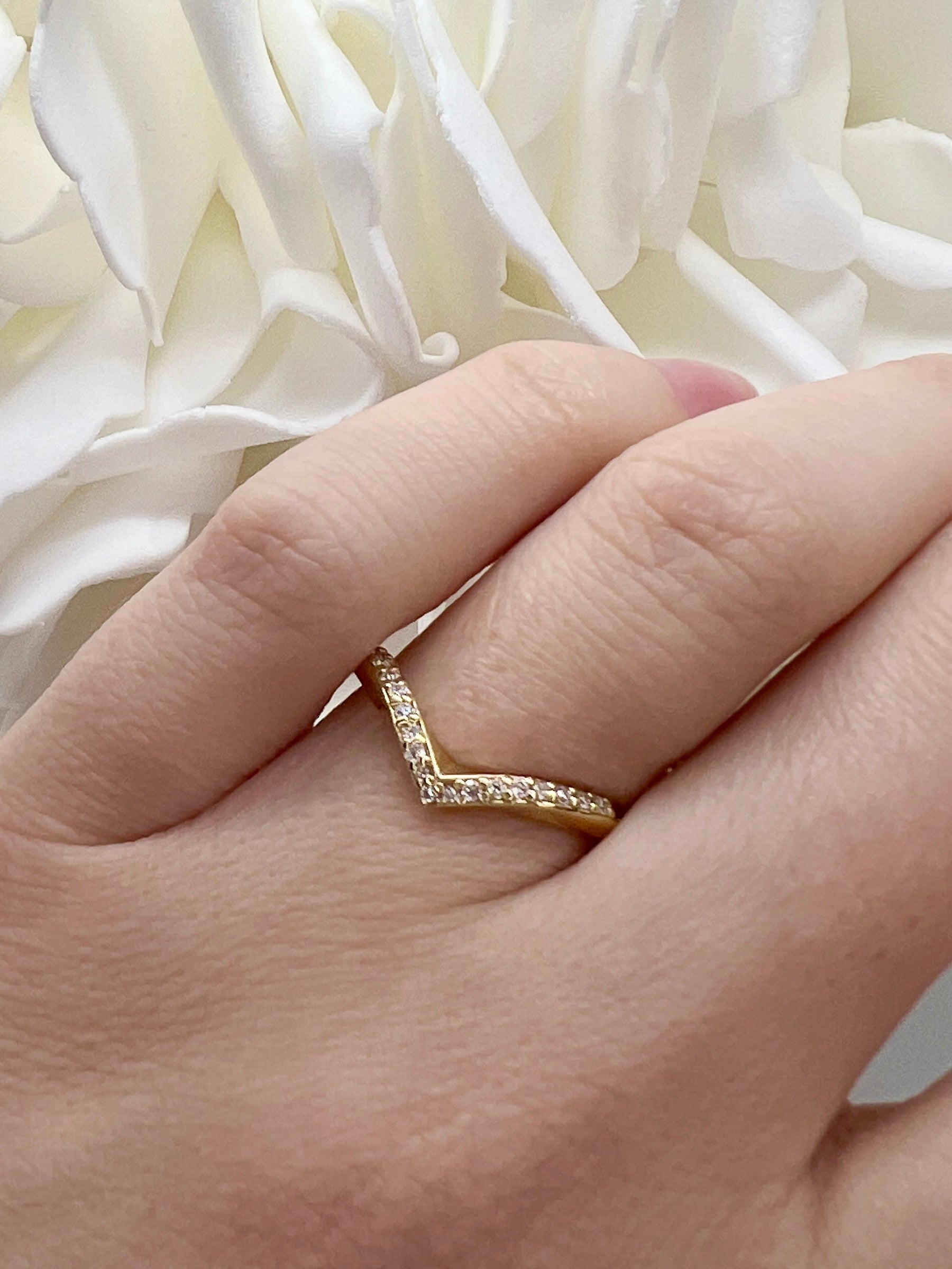 0.12 Total Carat Weight V Shaped Accented Lab Grown Diamond Contour Band | 14K Yellow Gold