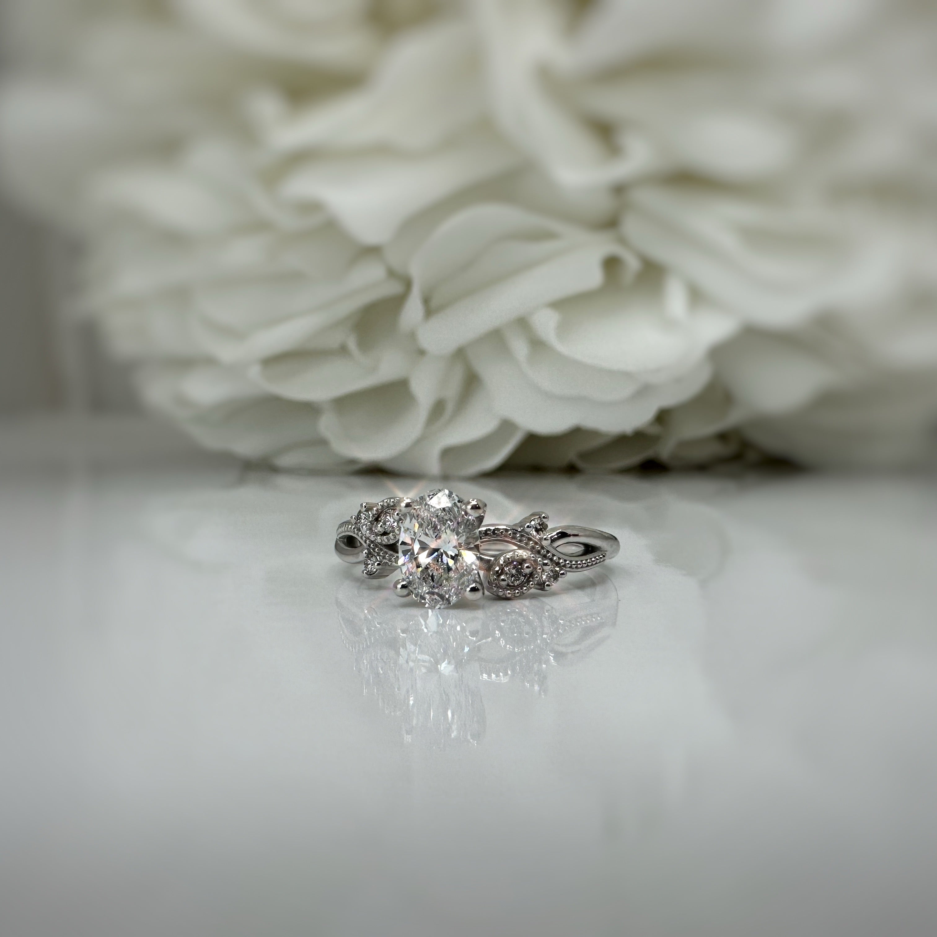 Dainty vintage engagement rings deals