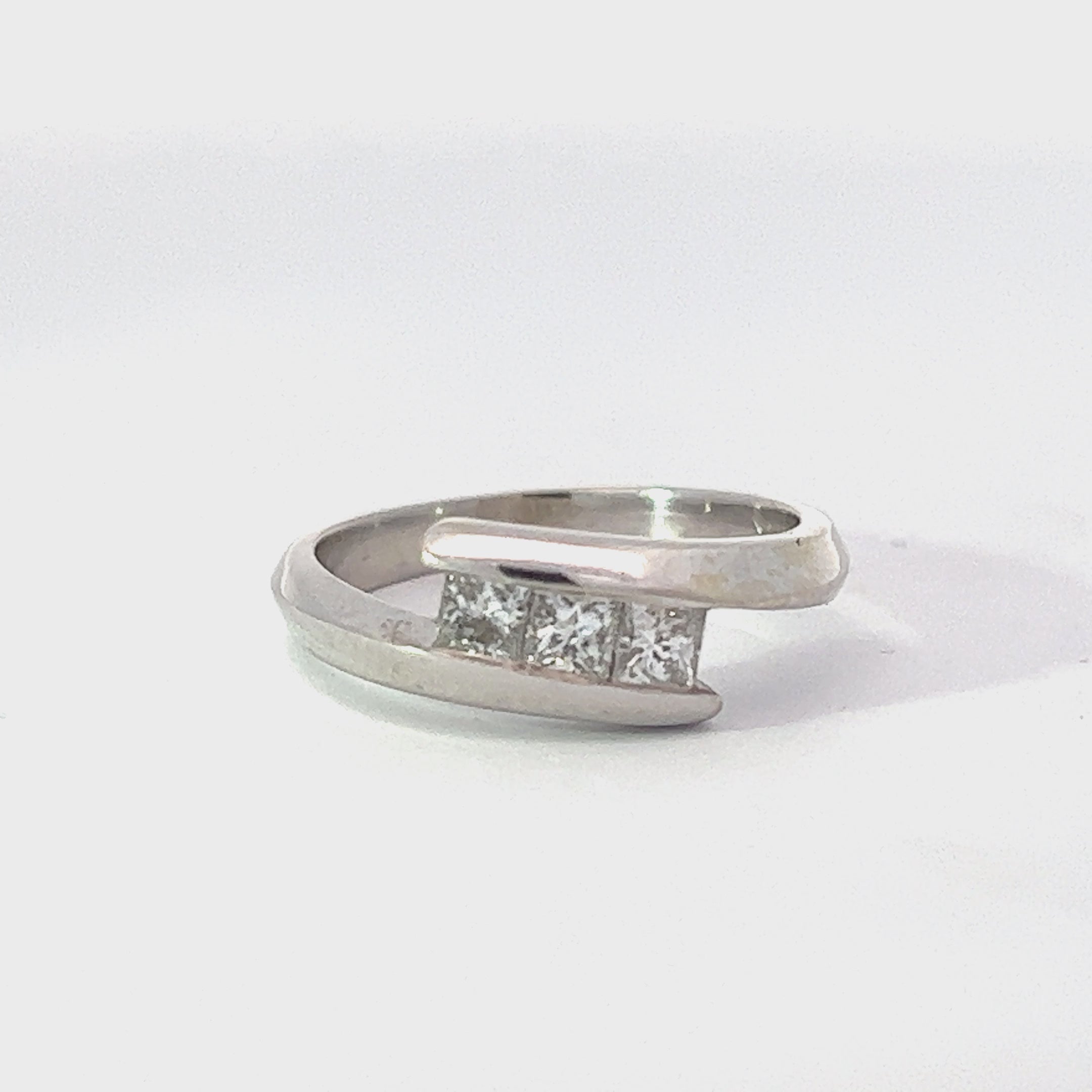 Vintage 14k white gold princess cut diamond ring